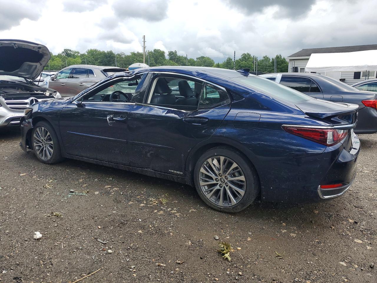 2021 Lexus Es 300H - zdjęcie 2