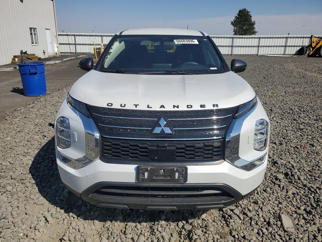 2022 Mitsubishi Outlander Es - zdjęcie 5