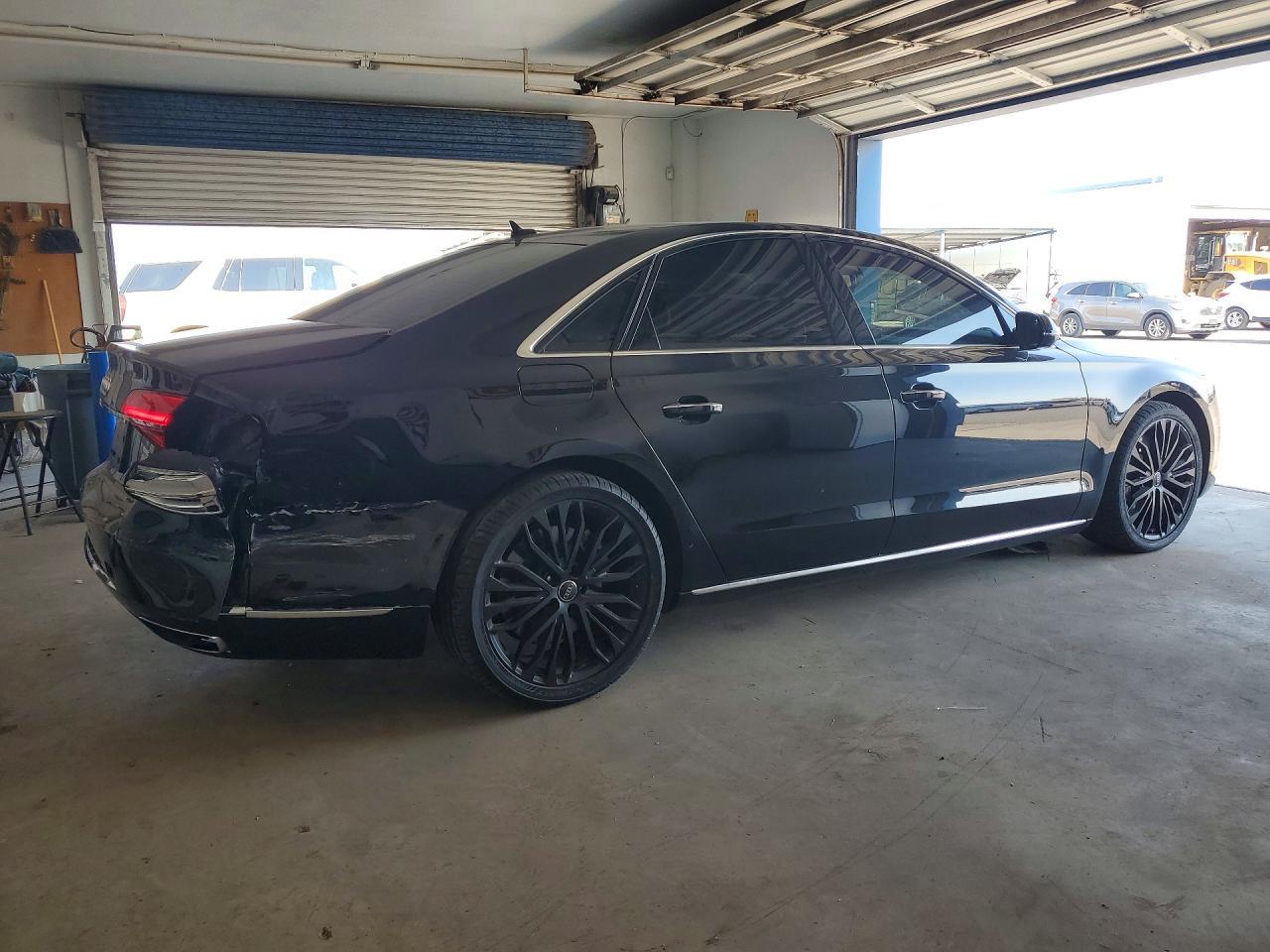 2015 Audi A8 Quattro - zdjęcie 3