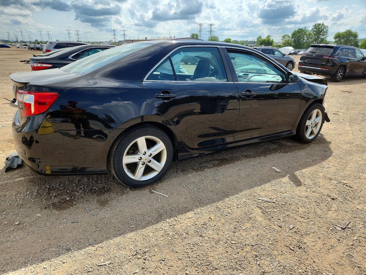 2013 Toyota Camry Se - zdjęcie 3