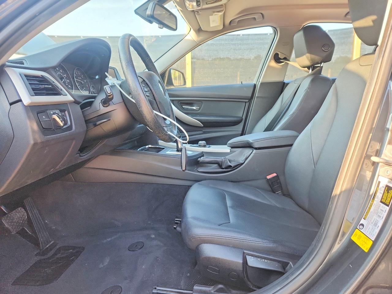 2017 BMW 320 I - zdjęcie 7