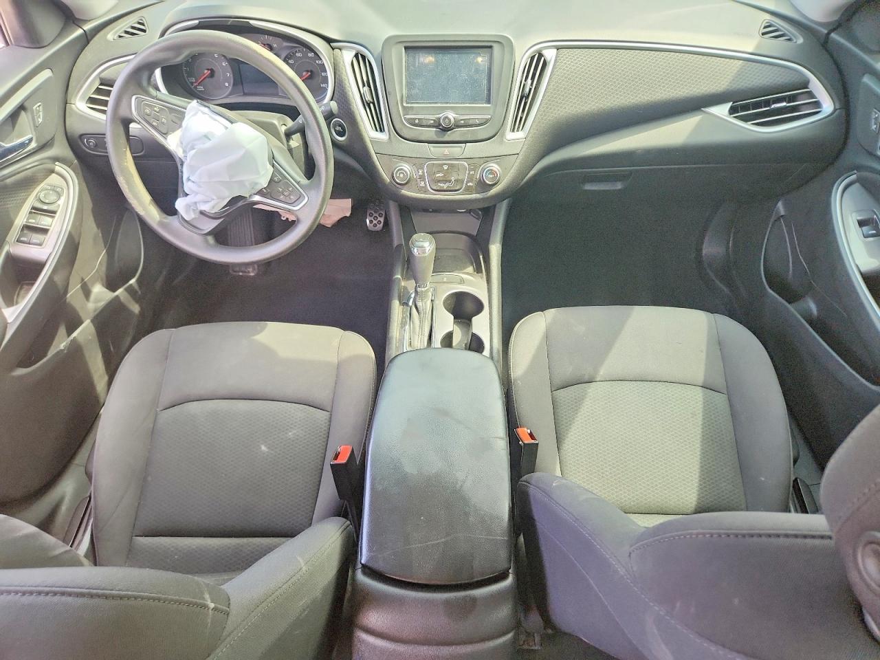 2017 Chevrolet Malibu Ls - zdjęcie 8