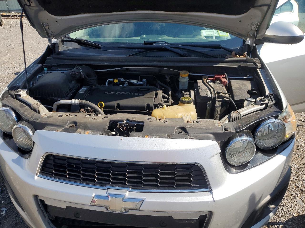 2014 Chevrolet Sonic Lt - zdjęcie 11