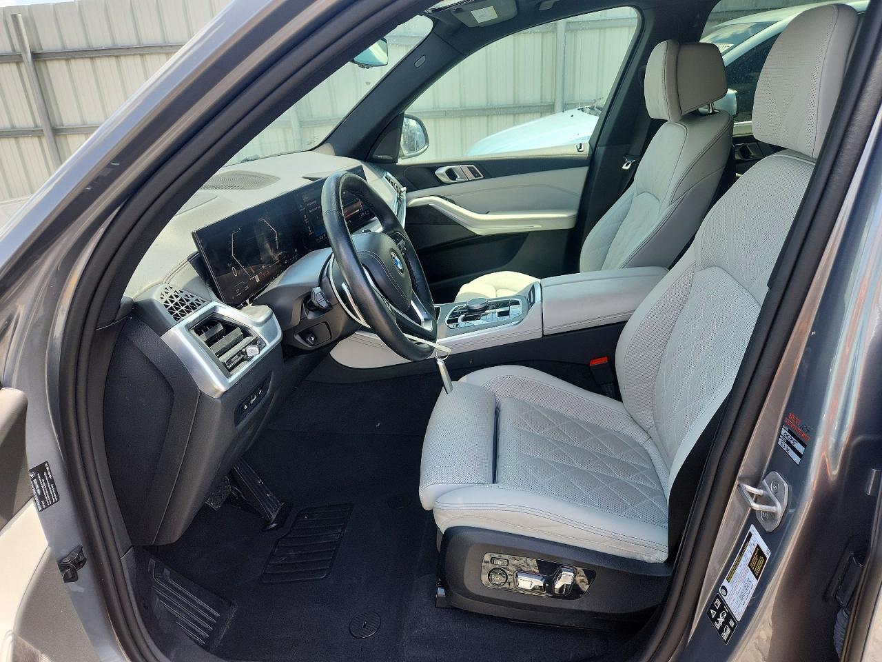 2025 BMW X5 xDrive40I - zdjęcie 7