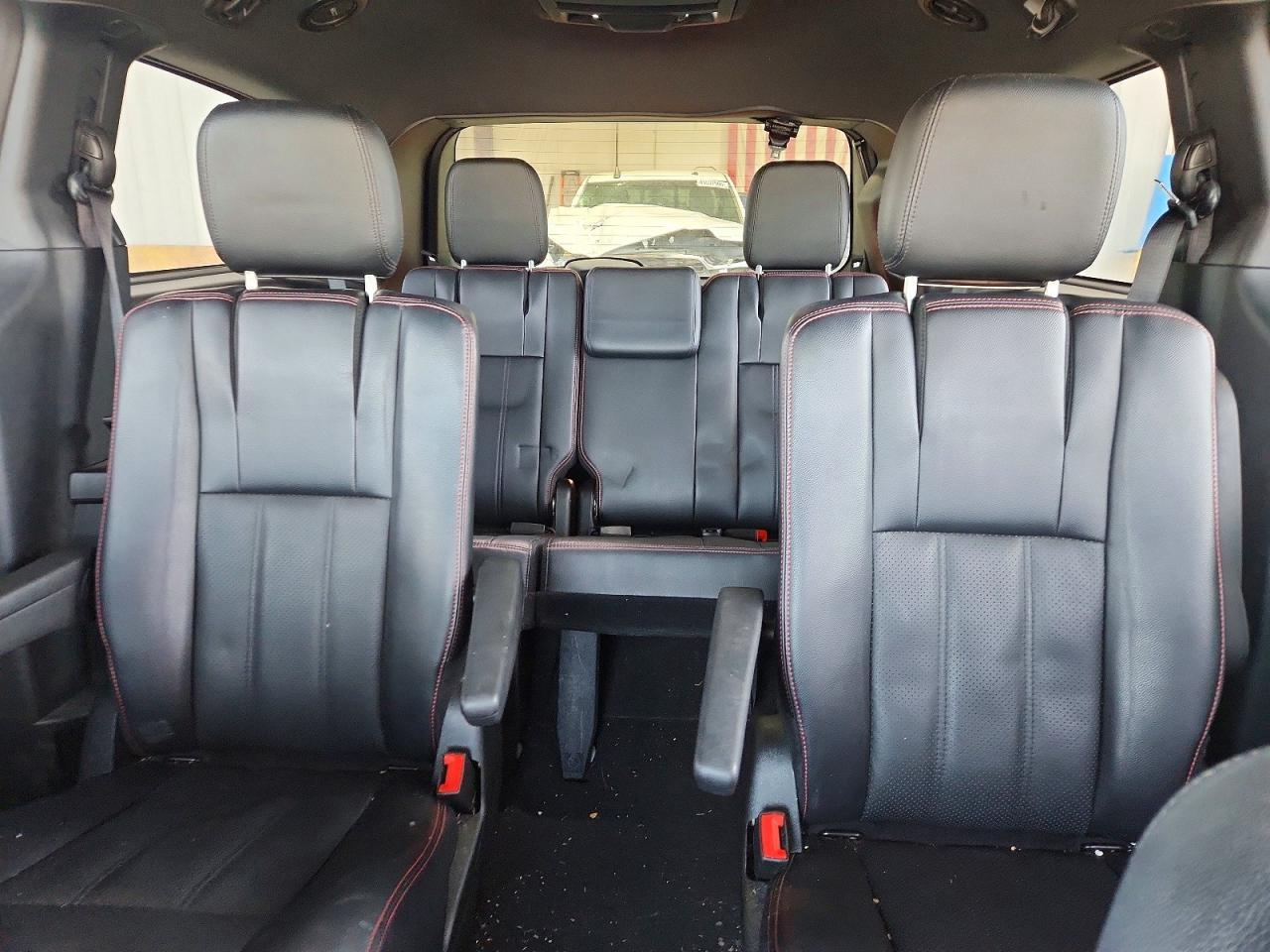 2015 Dodge Grand Caravan R/T - zdjęcie 10