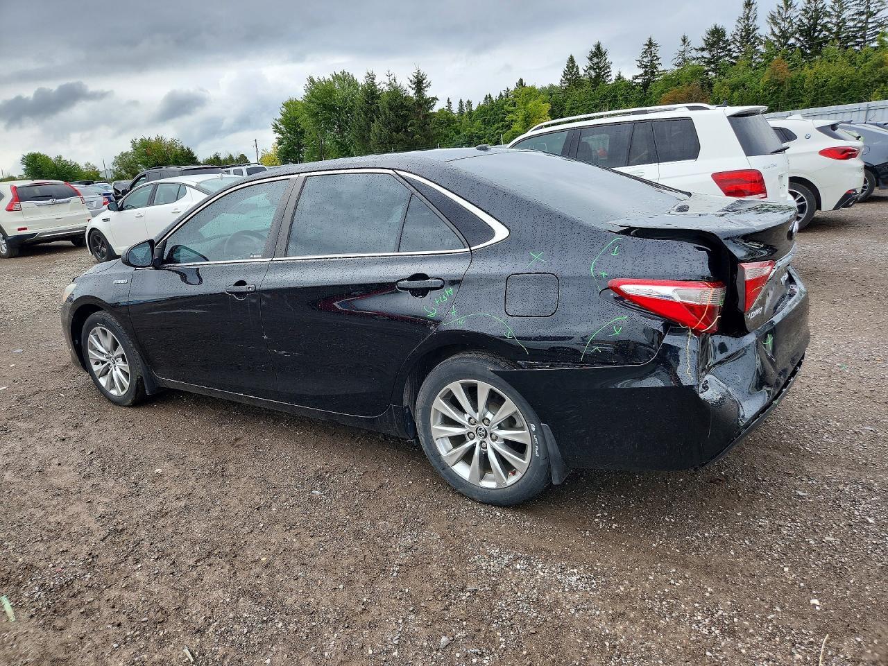 2016 Toyota Camry Hybrid - zdjęcie 2