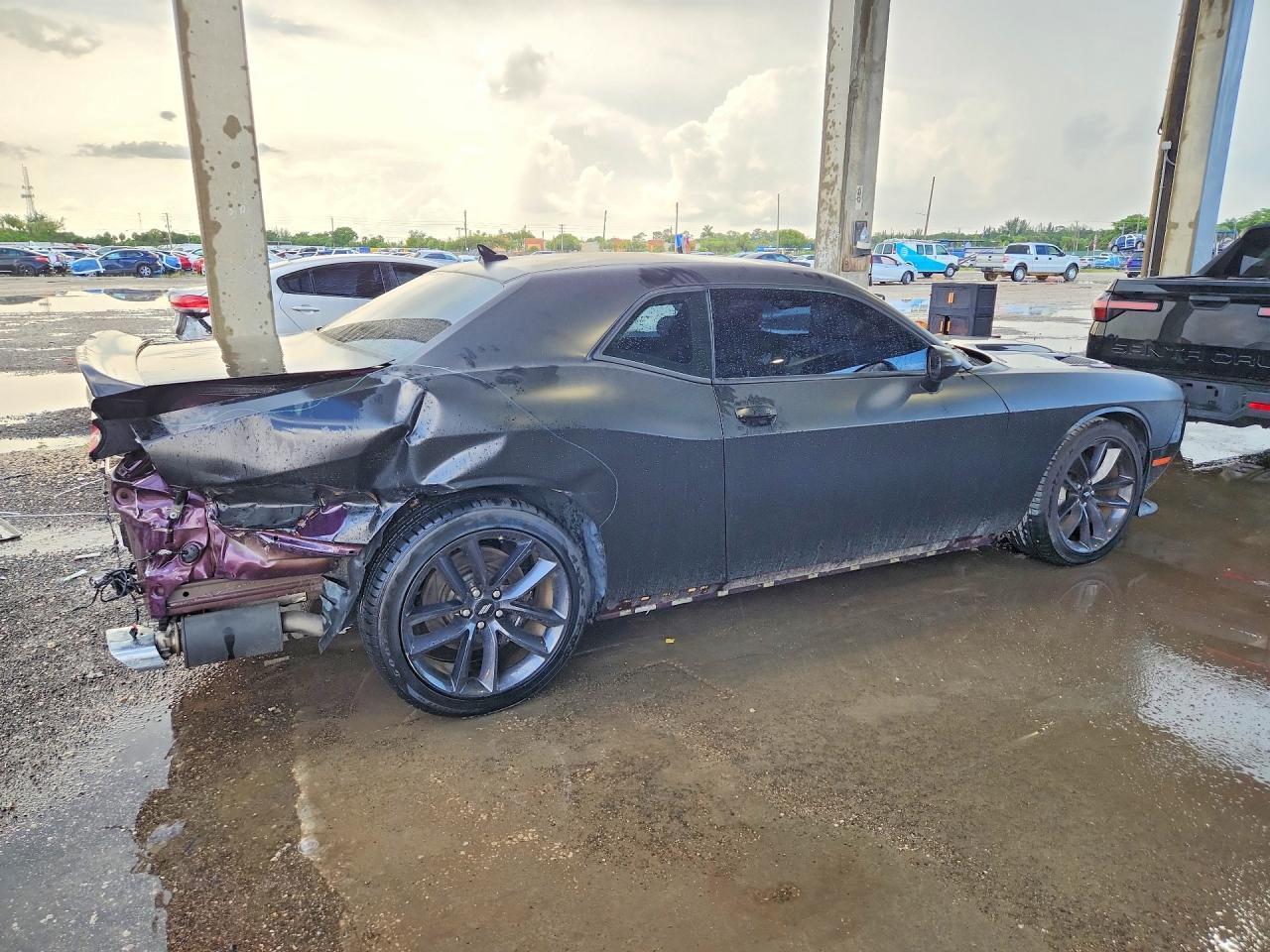 2021 Dodge Challenger Sxt - zdjęcie 3