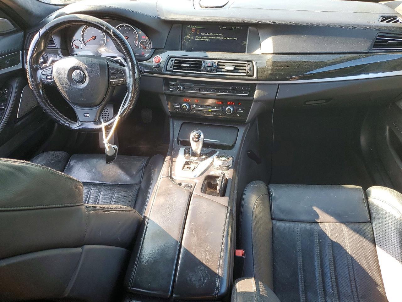 2013 BMW M5 - zdjęcie 8