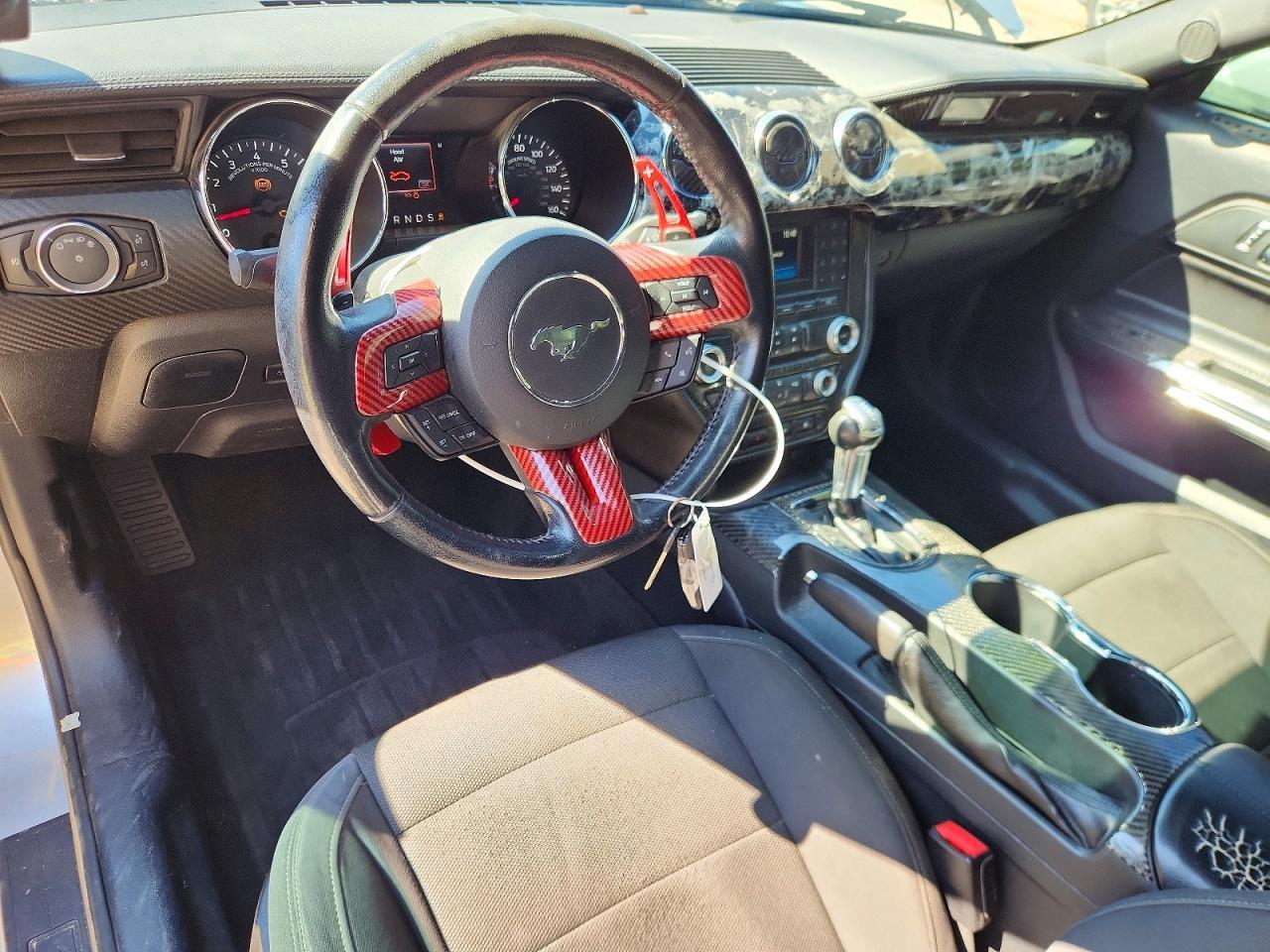 2016 Ford Mustang - zdjęcie 8