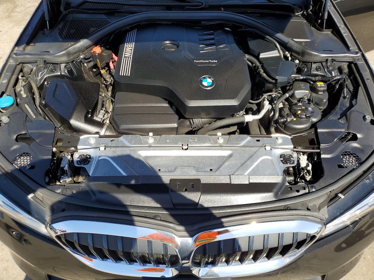 2020 BMW 330I - zdjęcie 11
