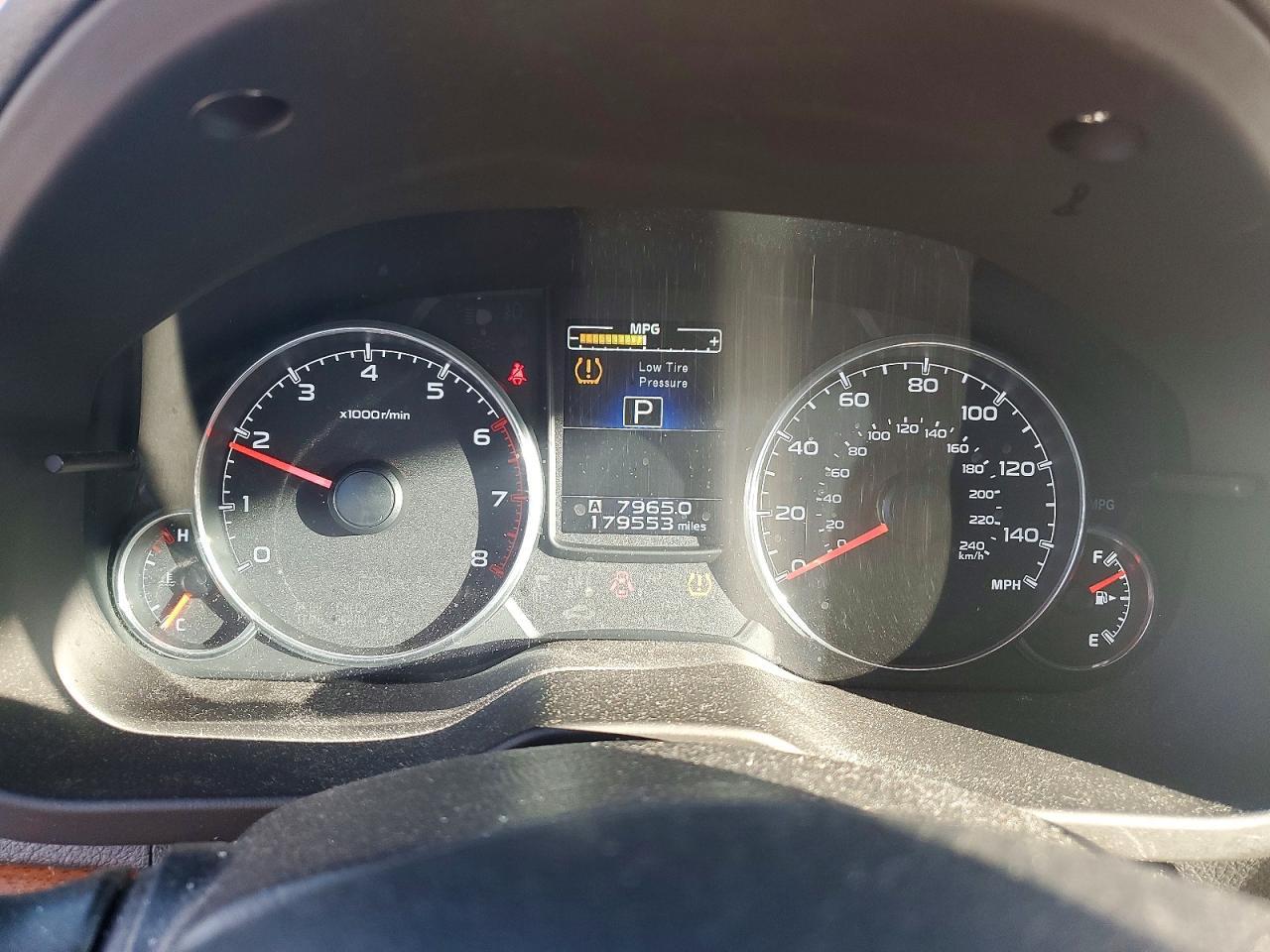 2014 Subaru Outback 2.5I Limited - zdjęcie 9
