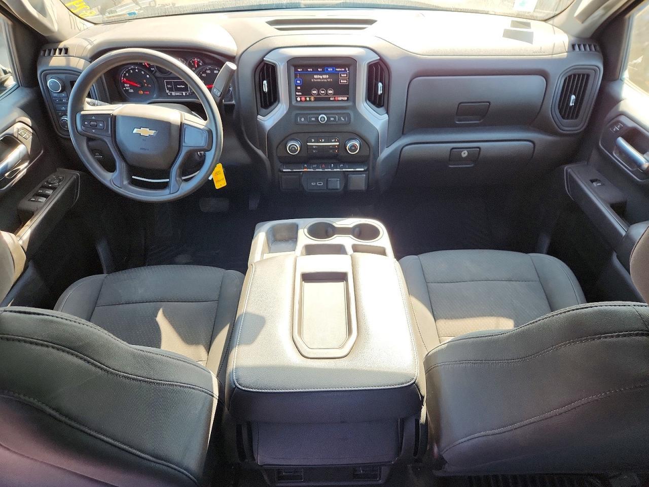 2021 Chevrolet Silverado K1500 Custom - zdjęcie 8