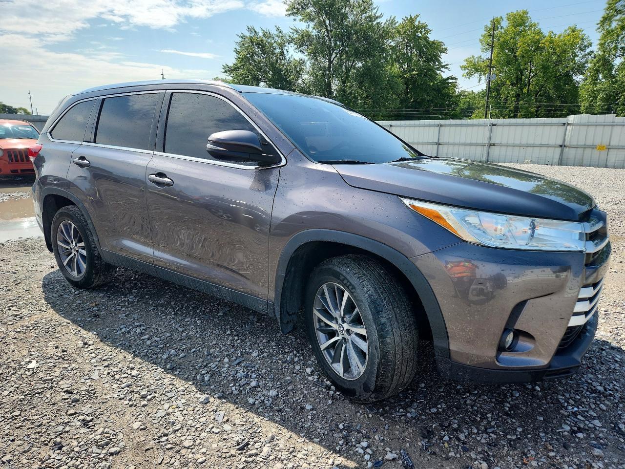 2019 Toyota Highlander Xle - zdjęcie 4