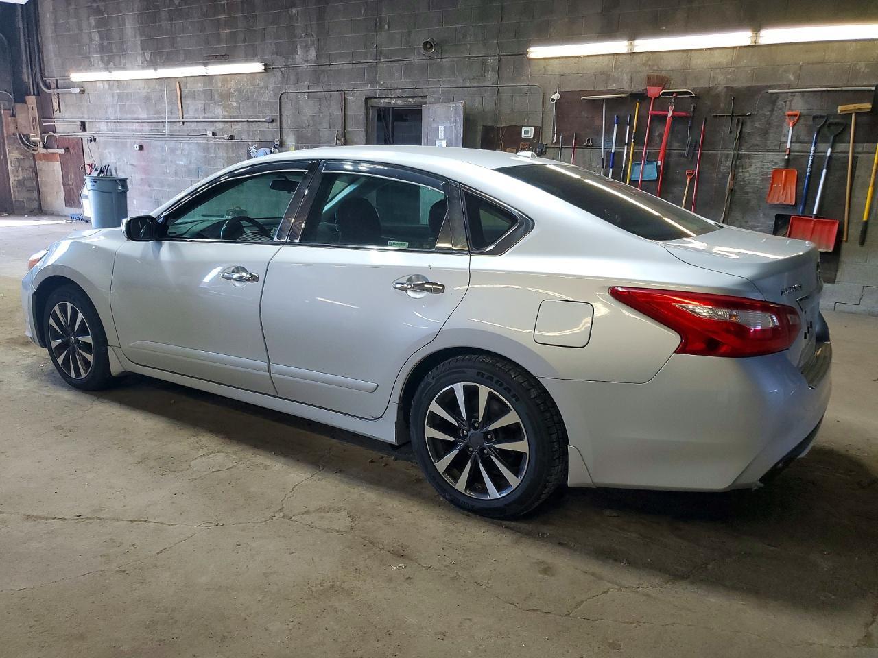 2016 Nissan Altima 2.5 Sv - zdjęcie 2