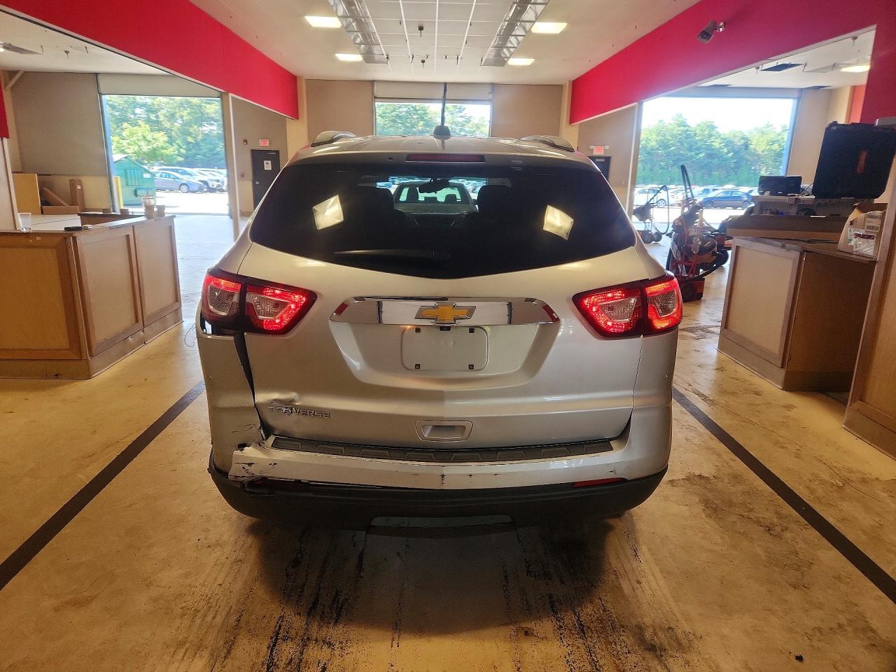 2017 Chevrolet Traverse Ls - zdjęcie 6