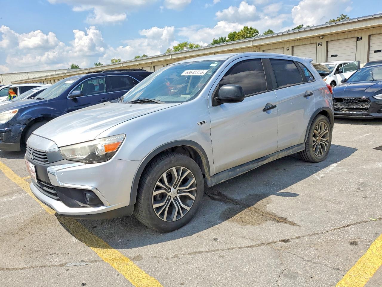 2017 Mitsubishi Outlander Sport Es - zdjęcie główne