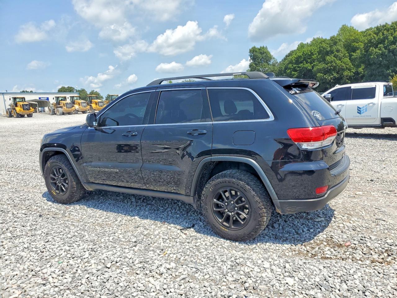 2018 Jeep Grand Cherokee Laredo - zdjęcie 2