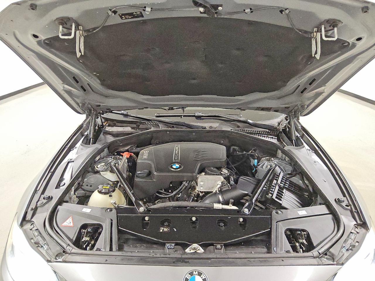 2016 BMW 528 I - zdjęcie 11