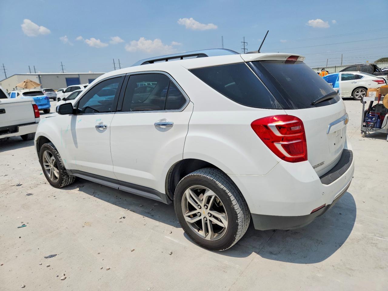 2017 Chevrolet Equinox Premier - zdjęcie 2