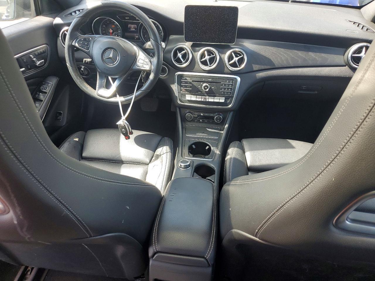 2018 Mercedes-Benz Cla 250 - zdjęcie 8