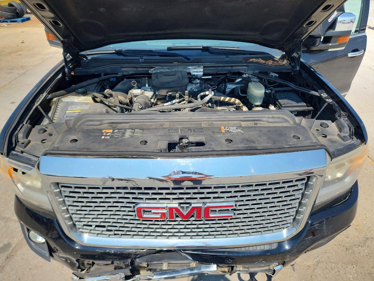 2016 GMC Sierra K2500 Denali - zdjęcie 11