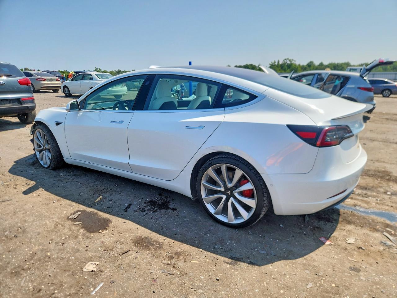 2018 Tesla Model 3 - zdjęcie 2