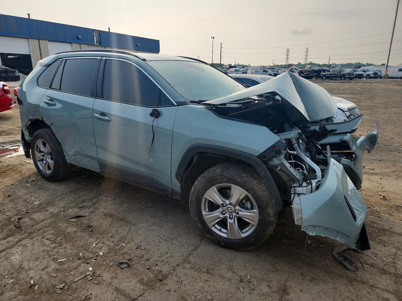 2023 Toyota Rav4 Xle - zdjęcie 4