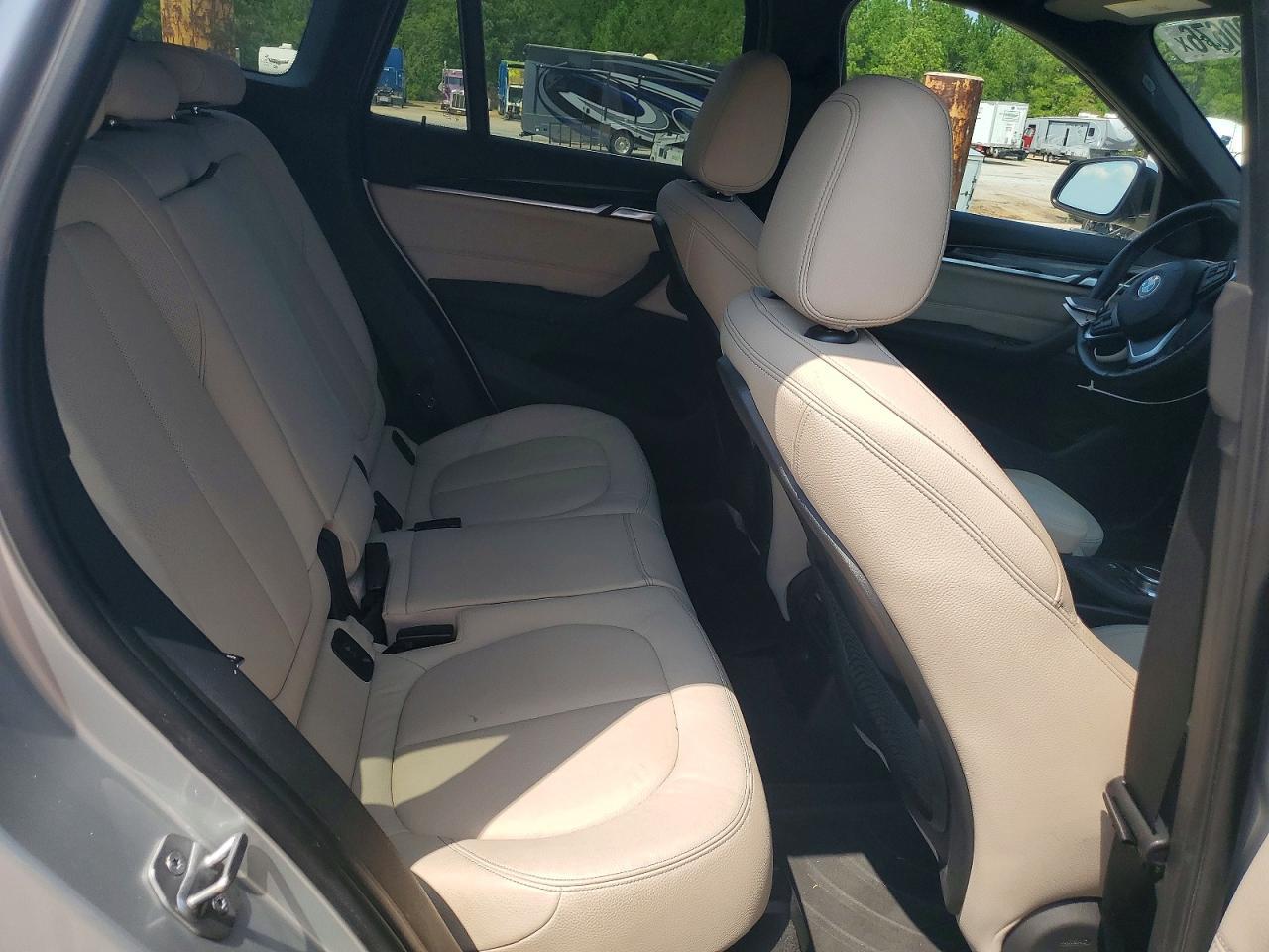 2017 BMW X1 xDrive28I - zdjęcie 10