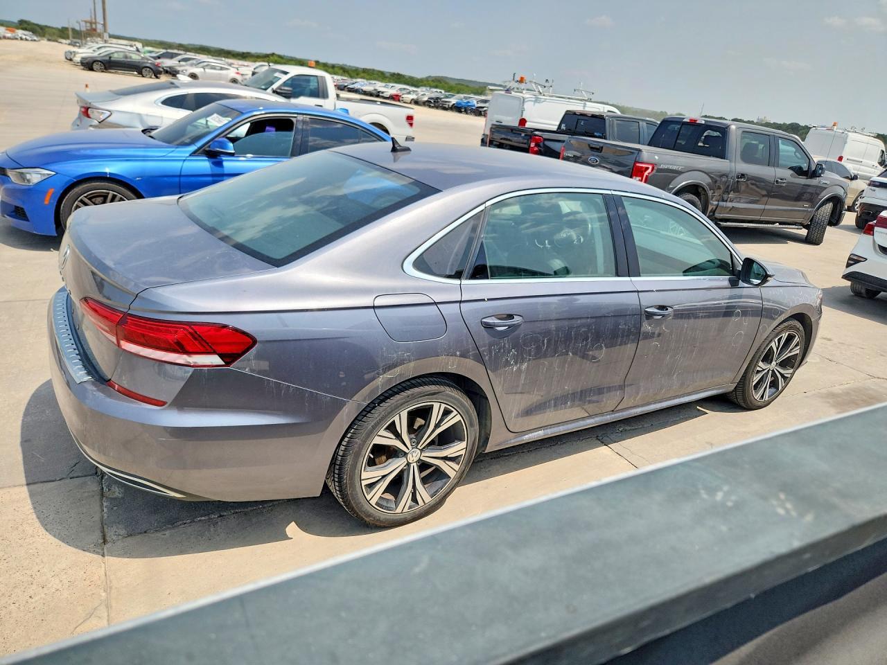 2022 Volkswagen Passat Se - zdjęcie 3