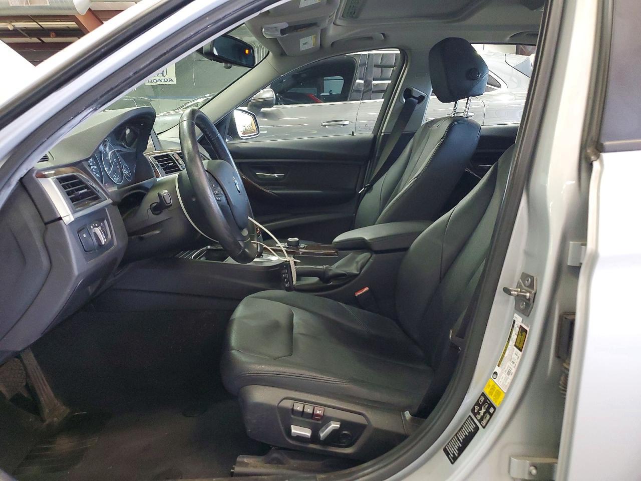 2016 BMW 320 Xi - zdjęcie 7