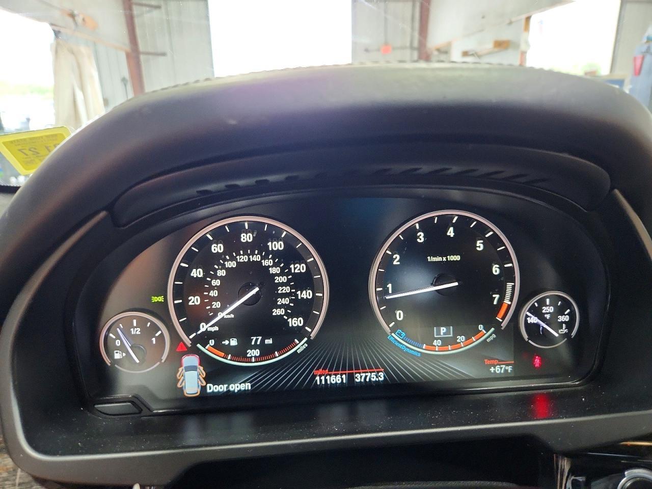 2016 BMW X5 xDrive50I - zdjęcie 17