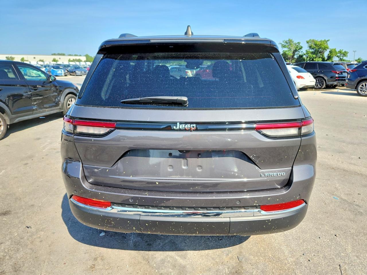 2023 Jeep Grand Cherokee Laredo - zdjęcie 6