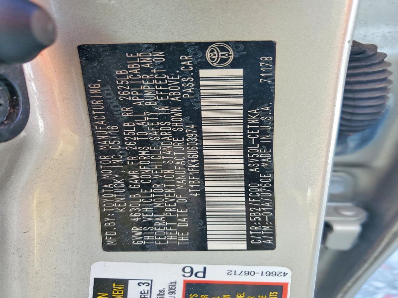 2016 Toyota Camry Le - zdjęcie 12