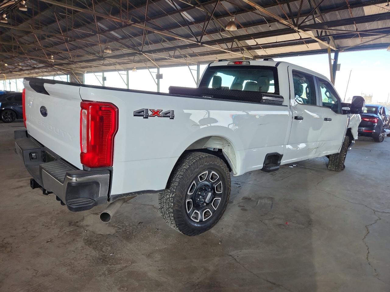 2026 Ford F250 - zdjęcie 3