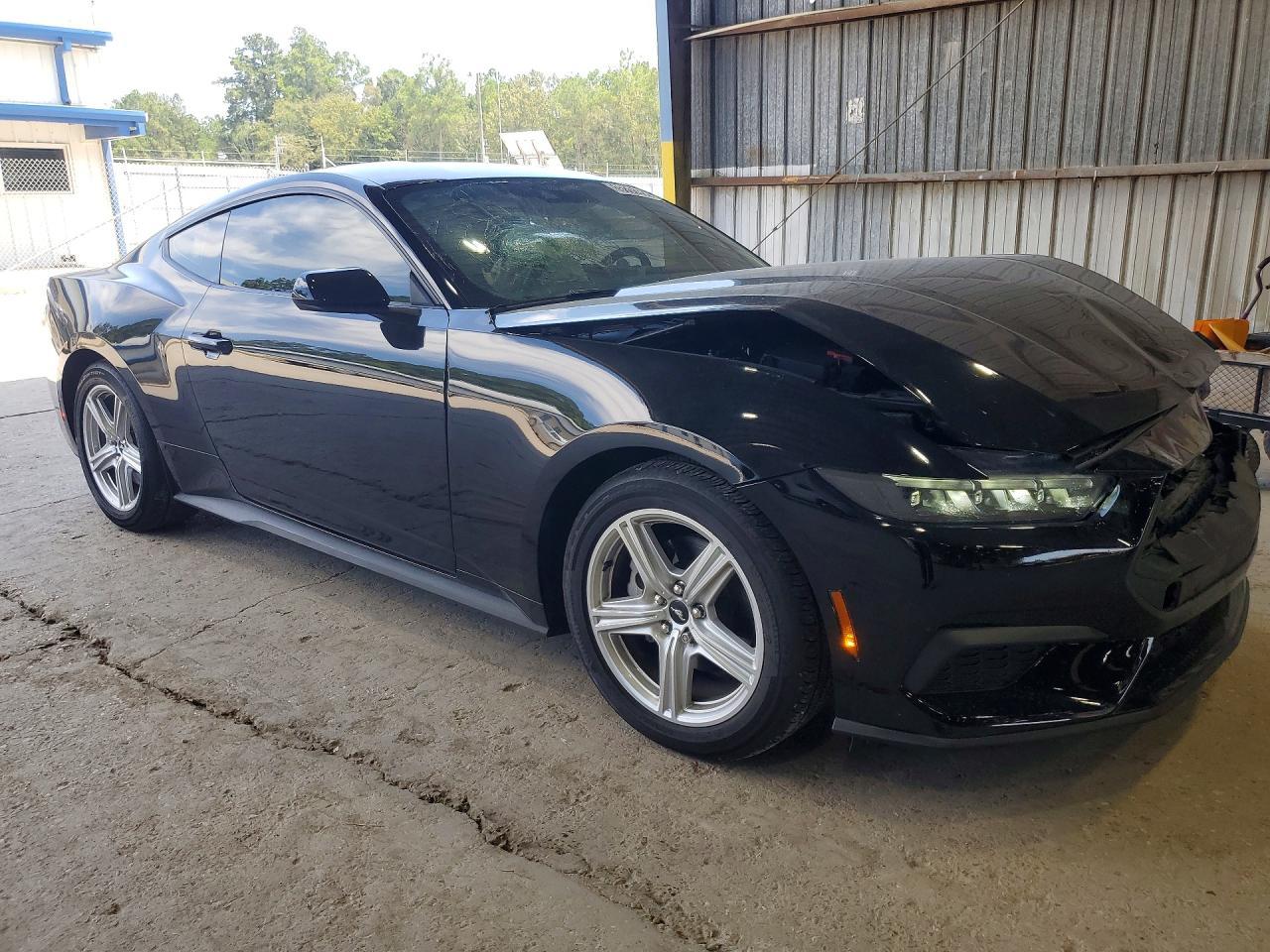2026 Ford Mustang - zdjęcie 4