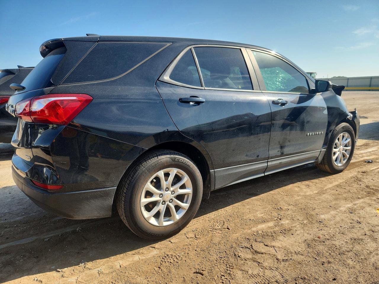 2020 Chevrolet Equinox Ls - zdjęcie 3