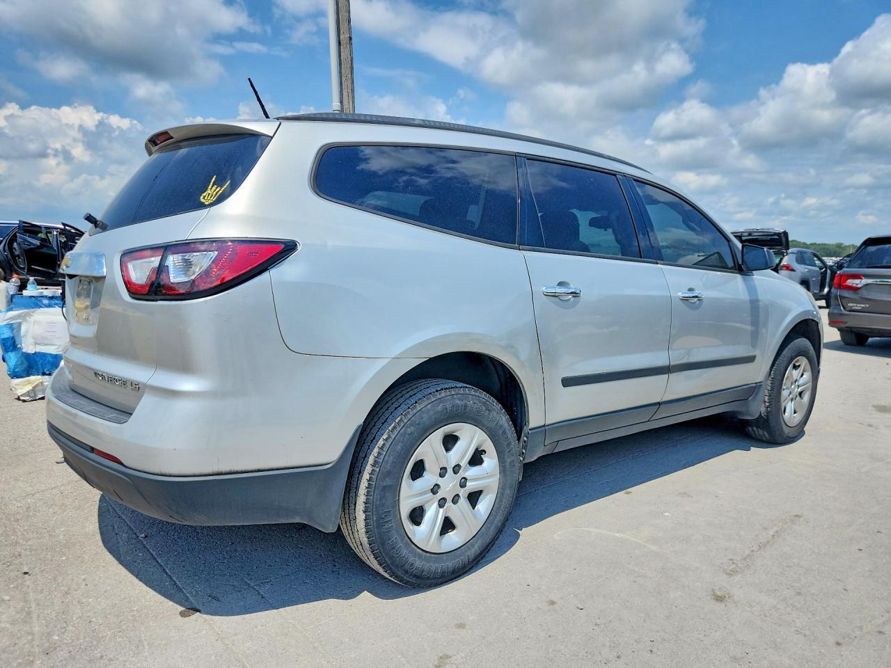 2016 Chevrolet Traverse Ls - zdjęcie 3