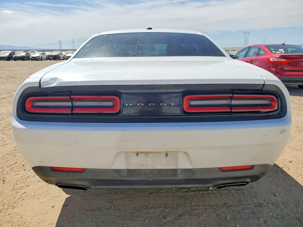 2016 Dodge Challenger Sxt - zdjęcie 6