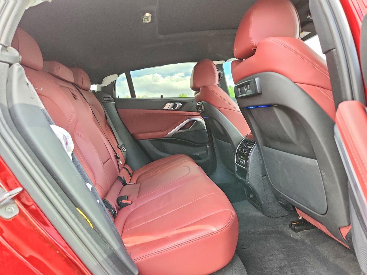 2022 BMW X6 xDrive40I - zdjęcie 11