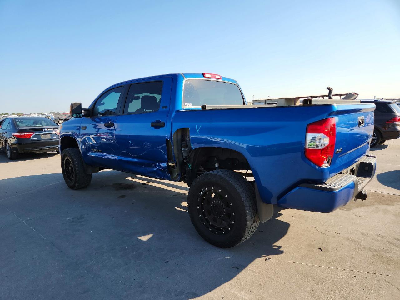 2017 Toyota Tundra Sr5 - zdjęcie 2