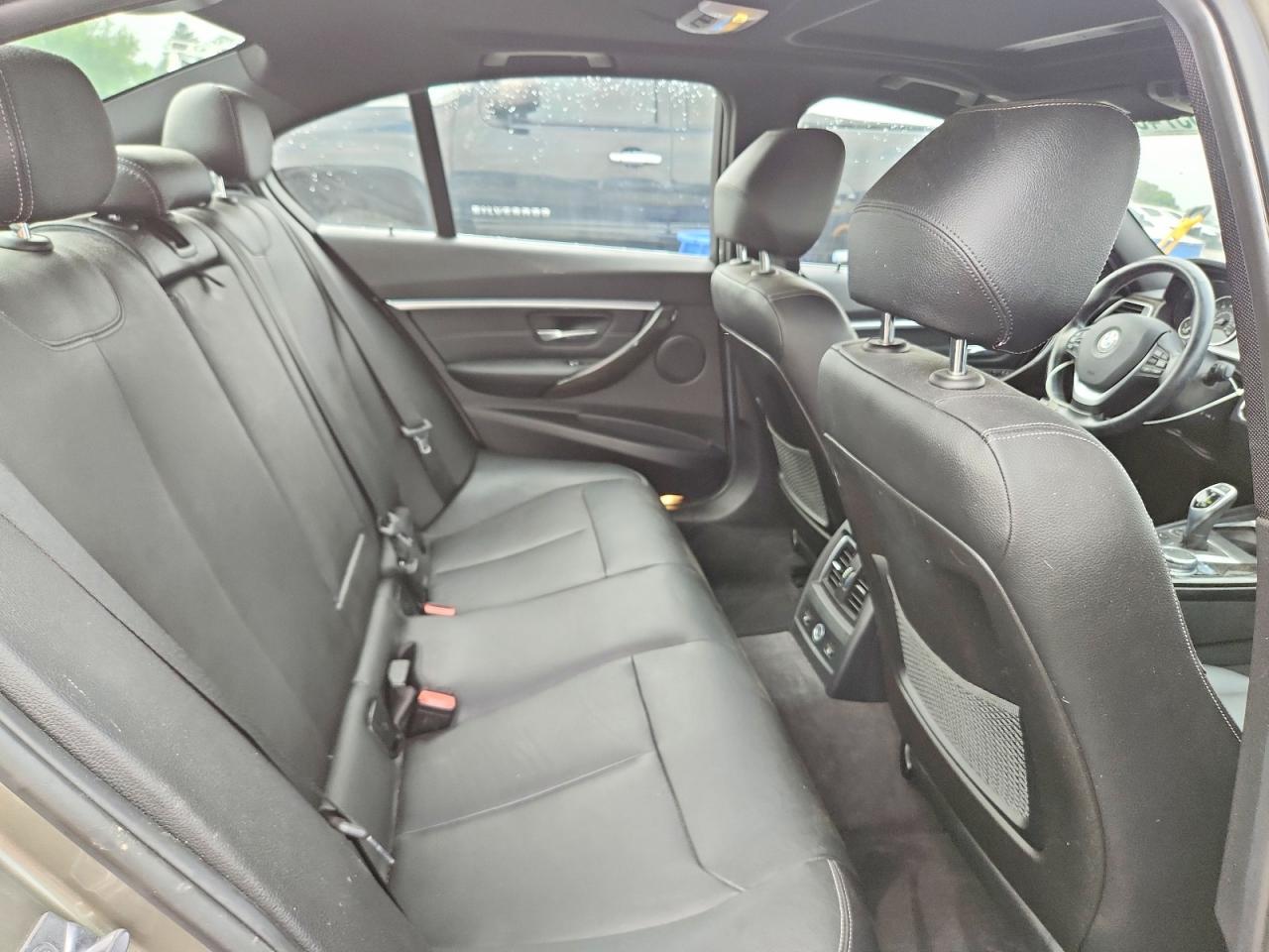 2016 BMW Seria 3 328i - zdjęcie 10
