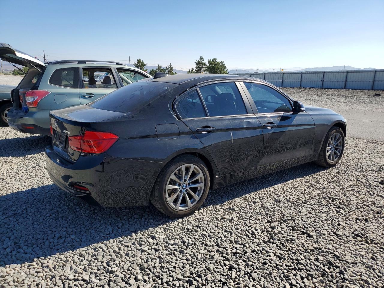 2017 BMW 320 I - zdjęcie 3
