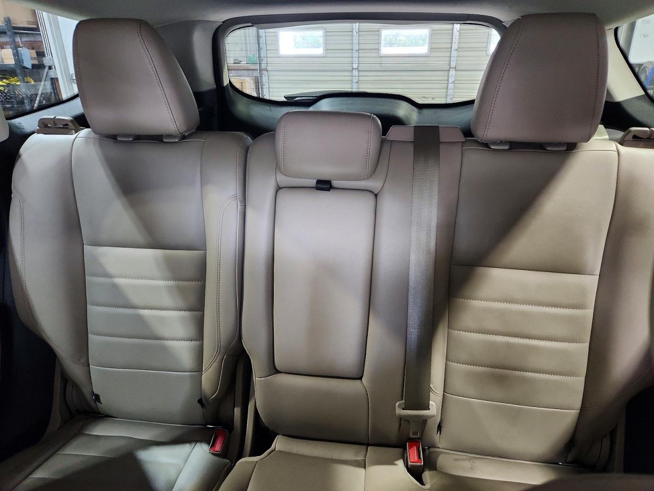 2014 Ford Escape Titanium - zdjęcie 10