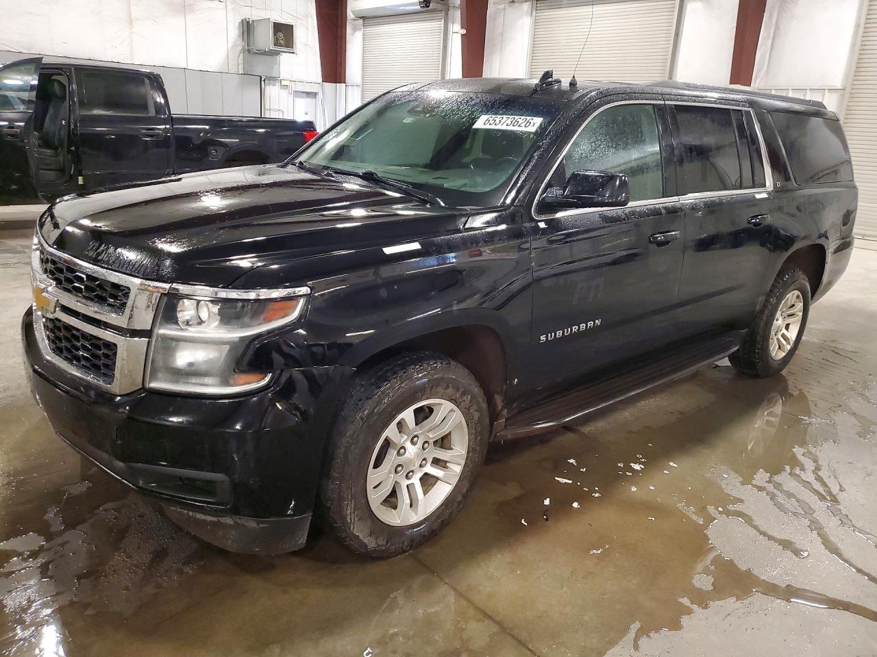 2020 Chevrolet Suburban K1500 Lt - zdjęcie główne