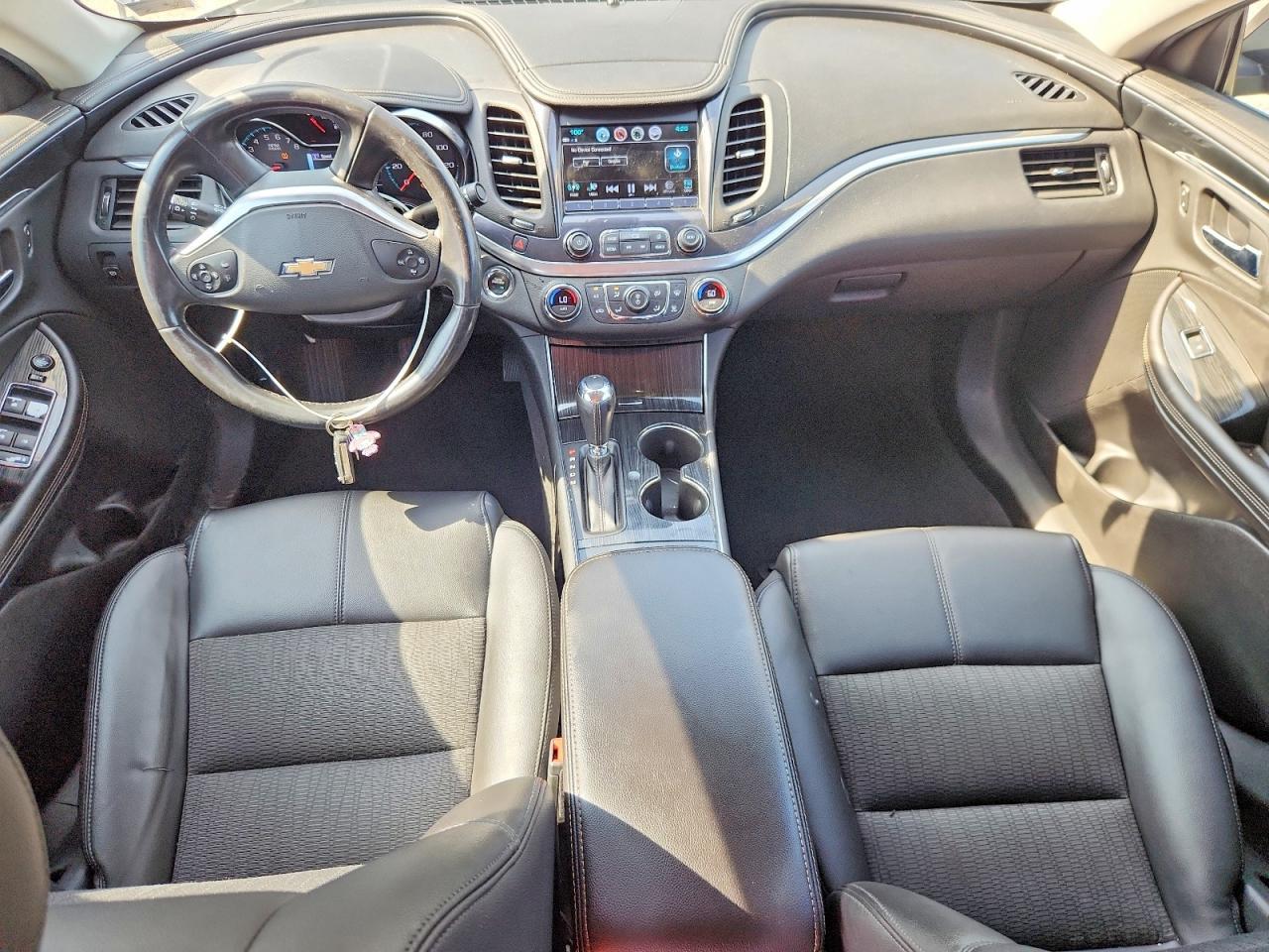 2019 Chevrolet Impala Lt - zdjęcie 8