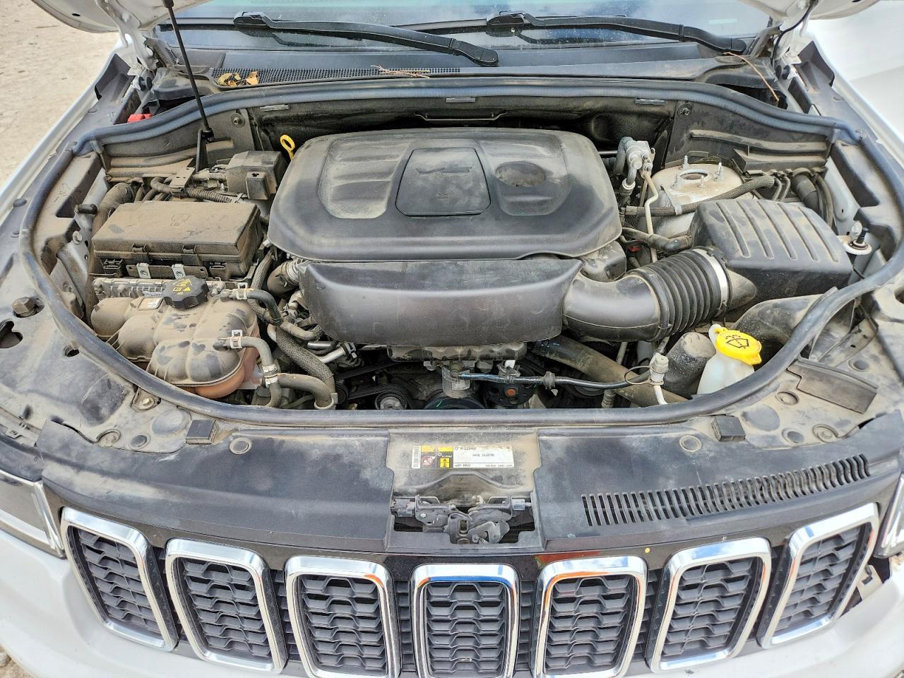 2020 Jeep Grand Cherokee Laredo - zdjęcie 12