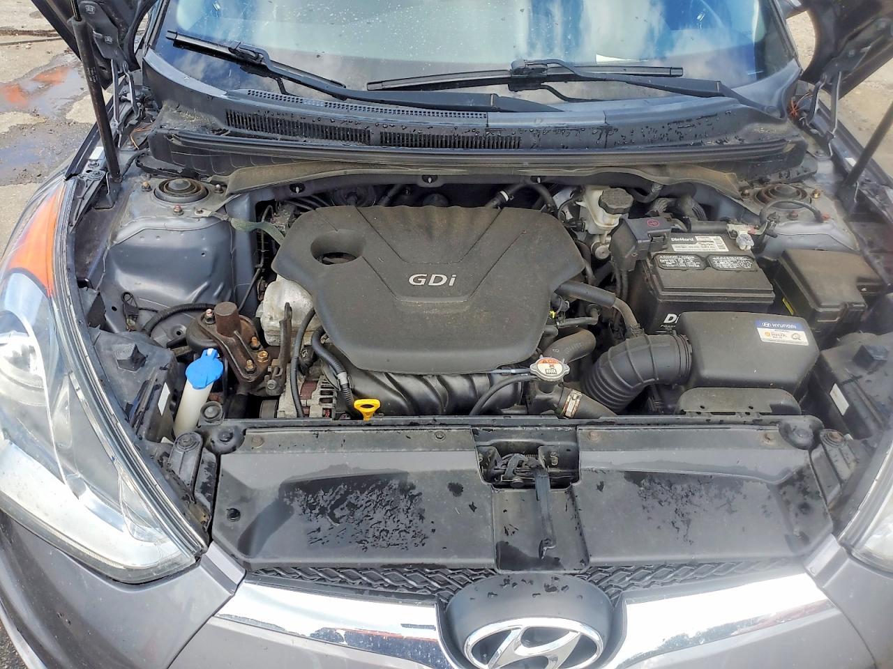 2016 Hyundai Veloster Base - zdjęcie 11