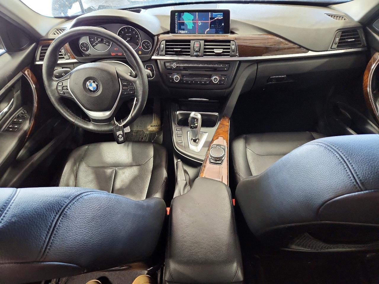 2015 BMW Seria 3 328i - zdjęcie 8