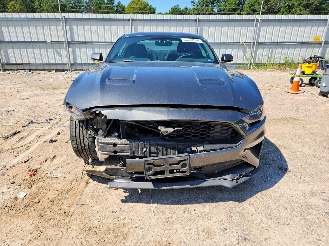 2019 Ford Mustang - zdjęcie 5