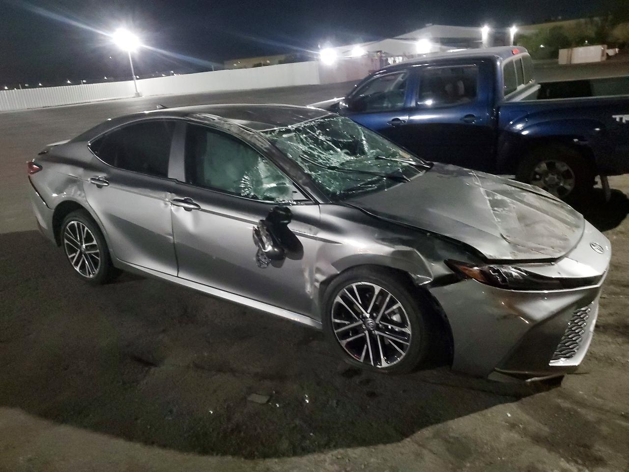 2026 Toyota Camry Xle - zdjęcie 4